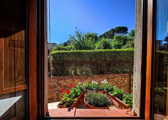 Il Bacio Del Sole * San Gimignano